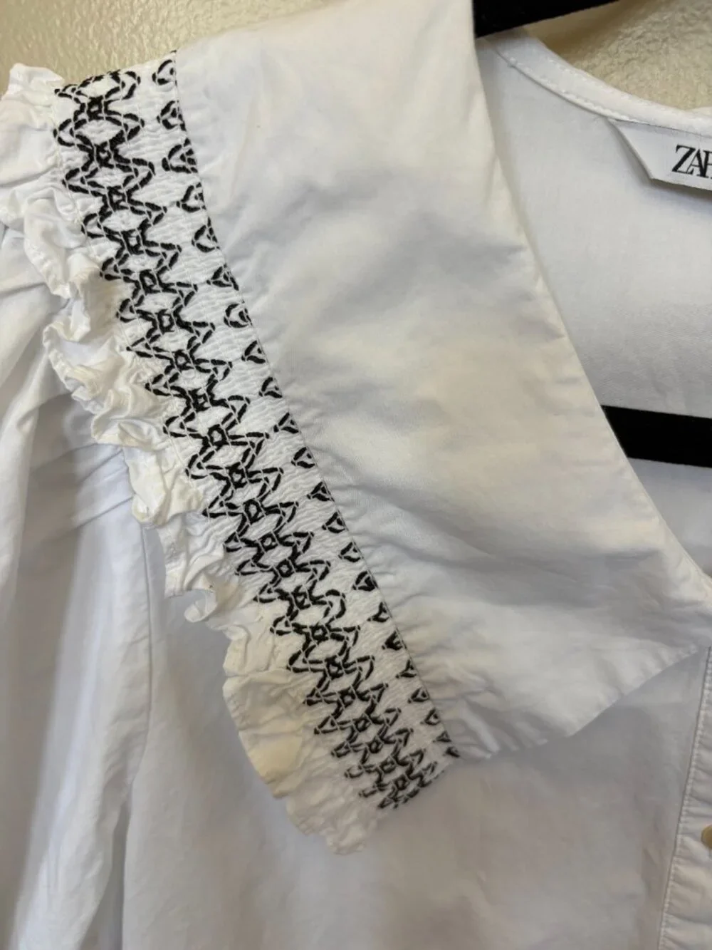 ZARA Embroidered Ruffle Collar Top – Small